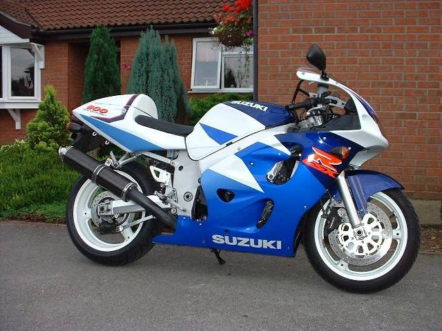 04 Suzuki GSX-R600 1997.jpg